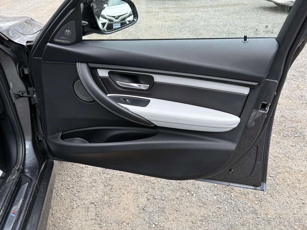 Used 2017 BMW M3 image 7