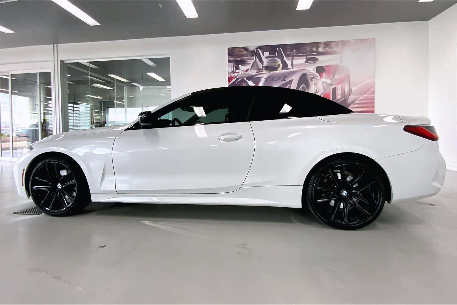 Used 2022 BMW 430i xDrive Convertible w/ M Sport Package AWD/4WD image 3