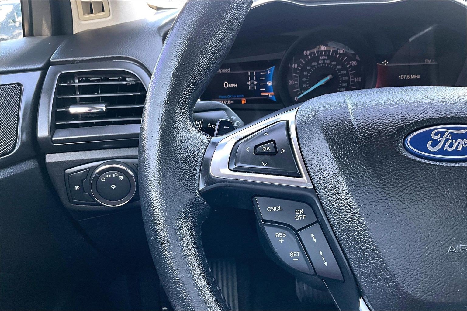 Used 2019 Ford Fusion Titanium AWD/4WD image 16
