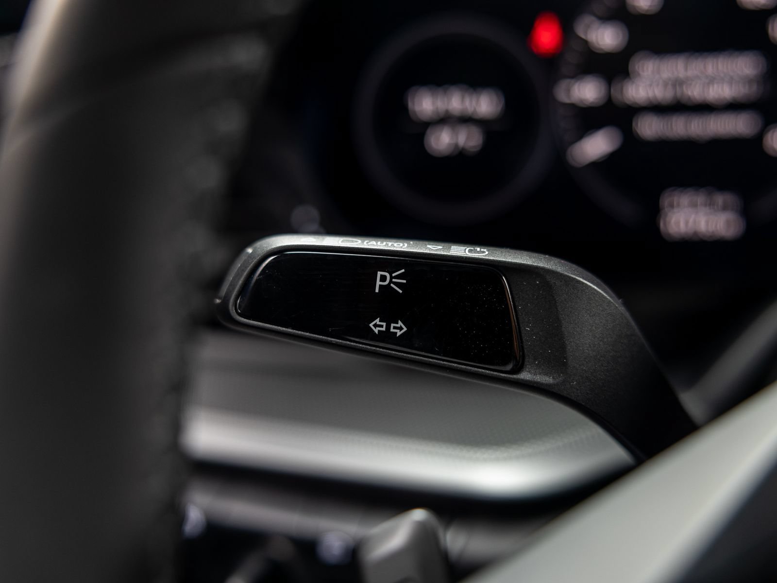 Certified 2024 Porsche 911 Carrera RWD image 28