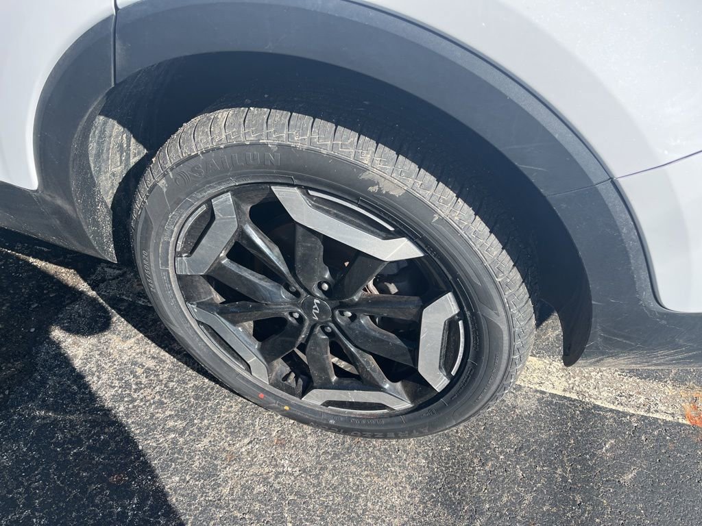 Used 2025 Kia Telluride S image 5