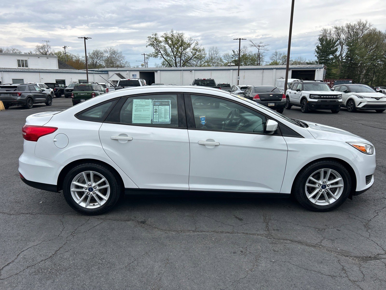 Certified 2018 Ford Focus SE image 13