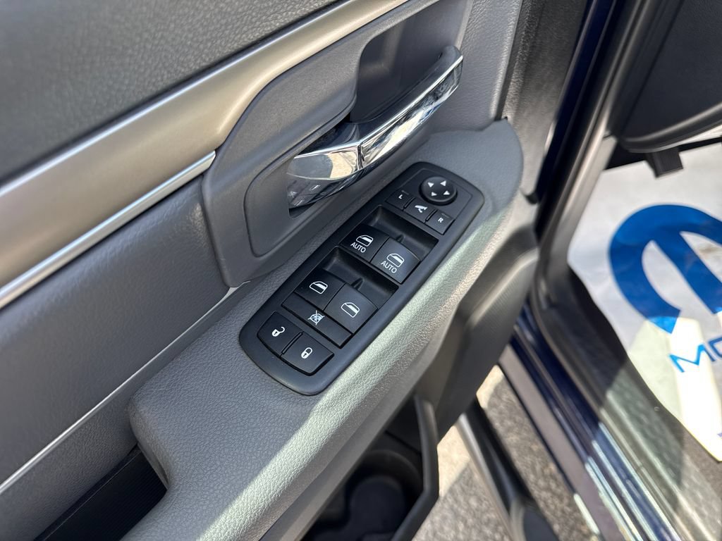 Used 2017 RAM 1500 Big Horn AWD/4WD image 12