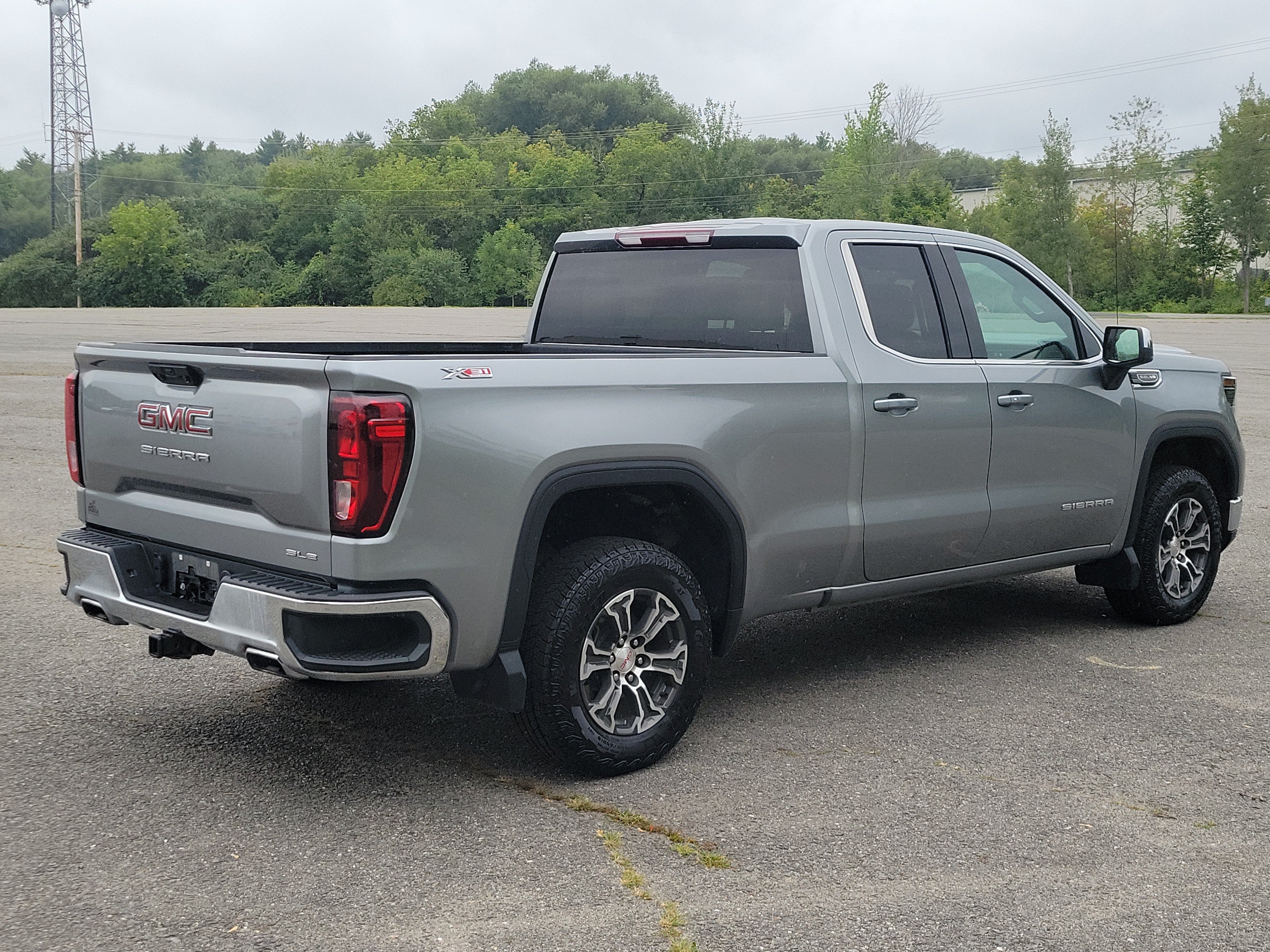Used 2023 GMC Sierra 1500 SLE AWD/4WD image 5