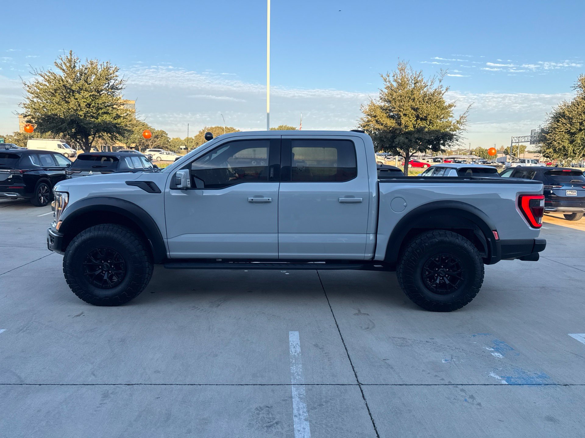 Used 2023 Ford F150 Raptor w/ Equipment Group 802A Raptor R AWD/4WD image 3