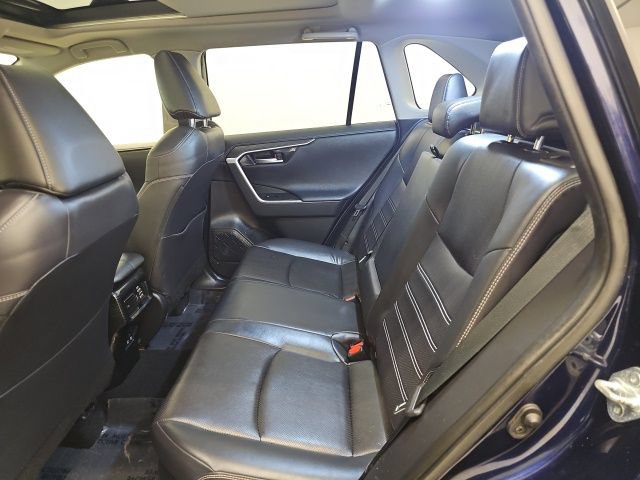 Used 2020 Toyota RAV4 Limited AWD/4WD image 30