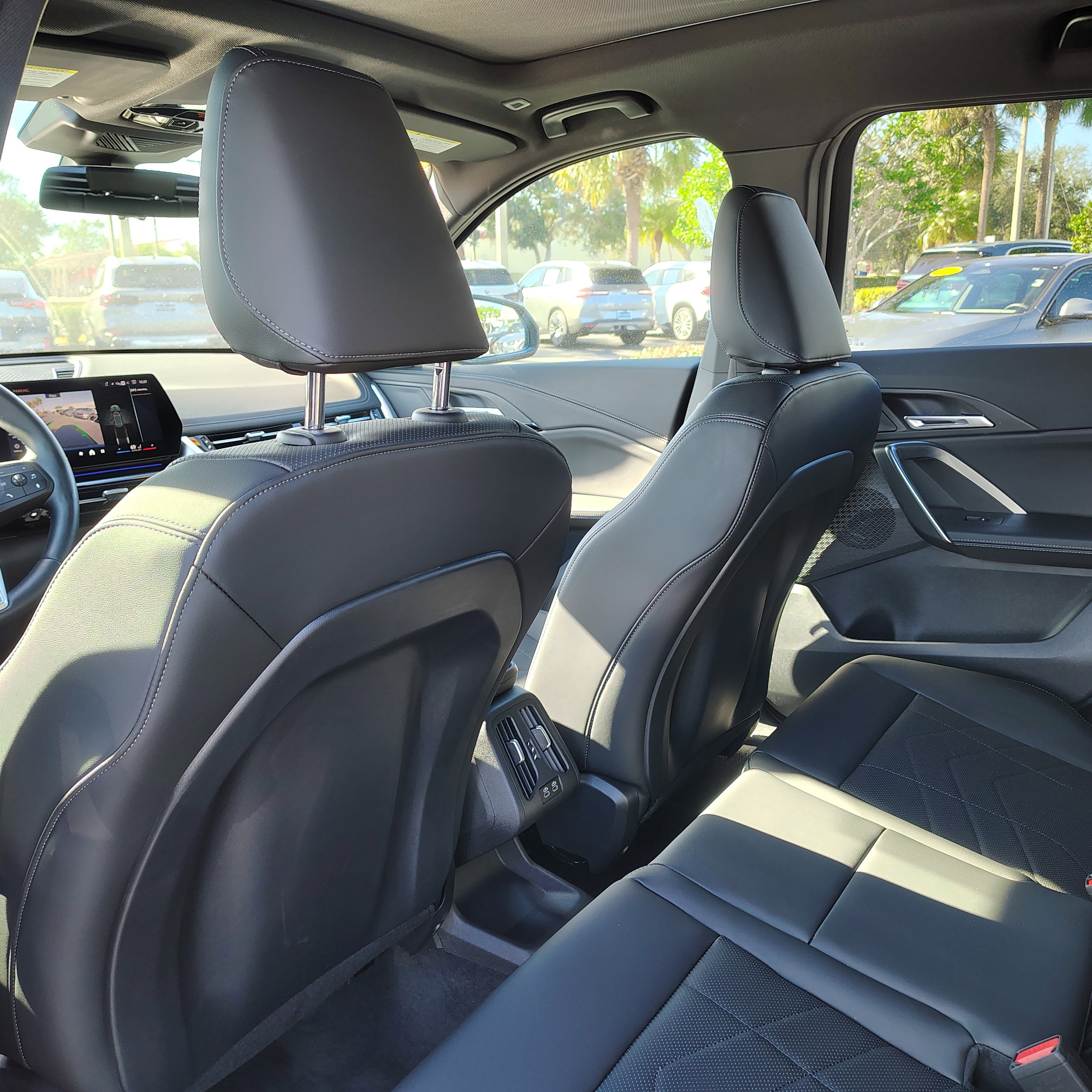 Used 2025 BMW X1 xDrive28i w/ Convenience Package image 13