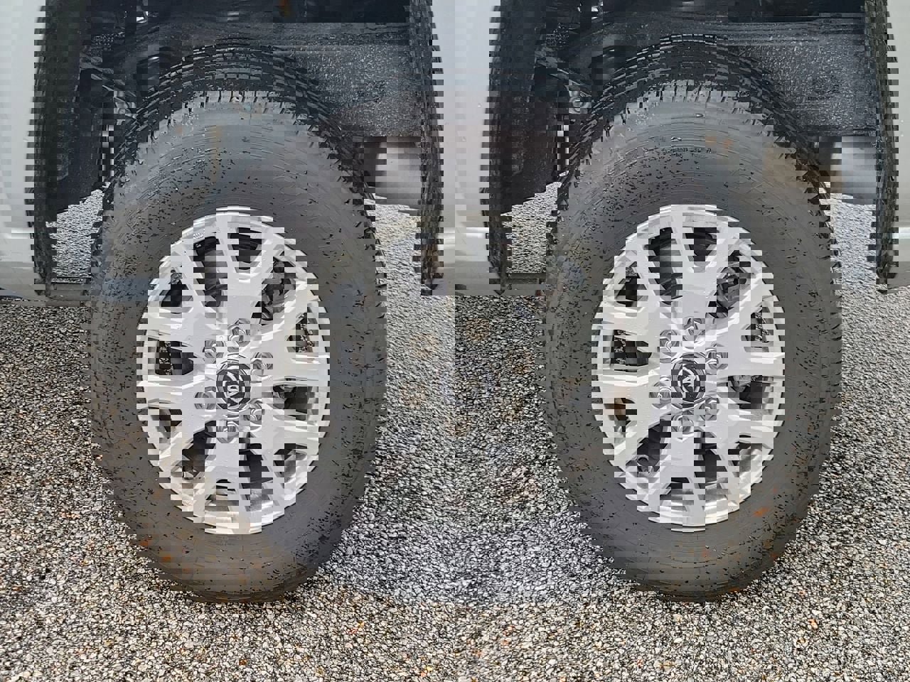 Used 2025 Toyota Tacoma SR5 image 5