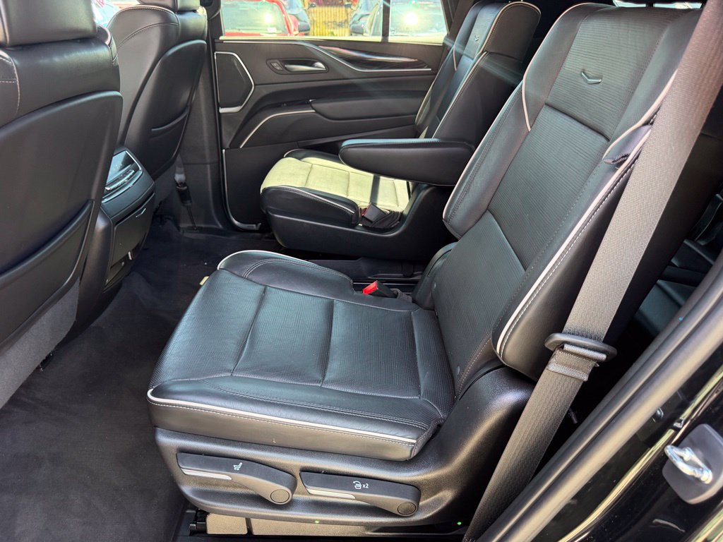 Used 2023 Cadillac Escalade Sport w/ LPO, ONYX Package RWD image 35