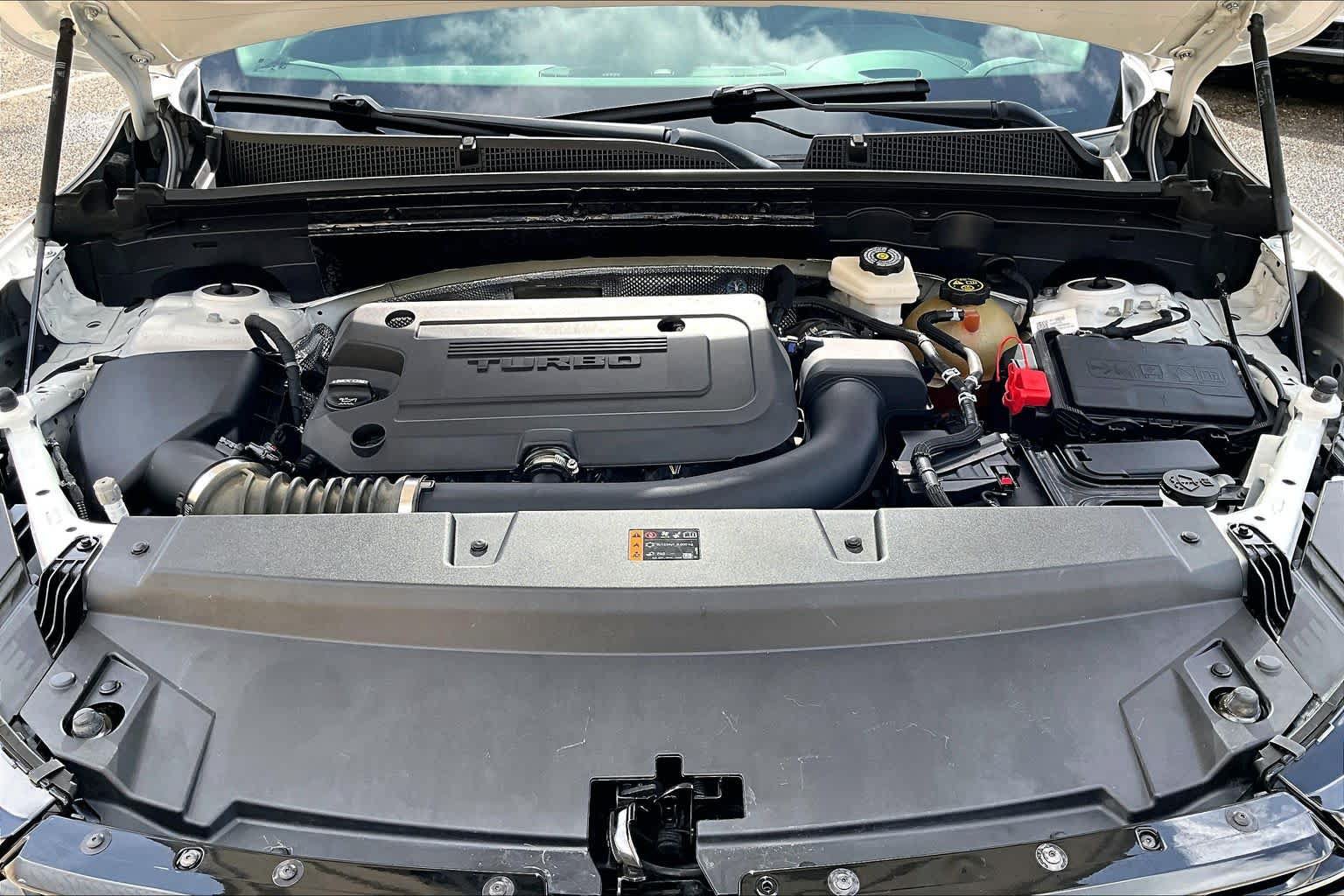 Used 2022 Buick Envision Essence w/ Sport Touring Package FWD image 32
