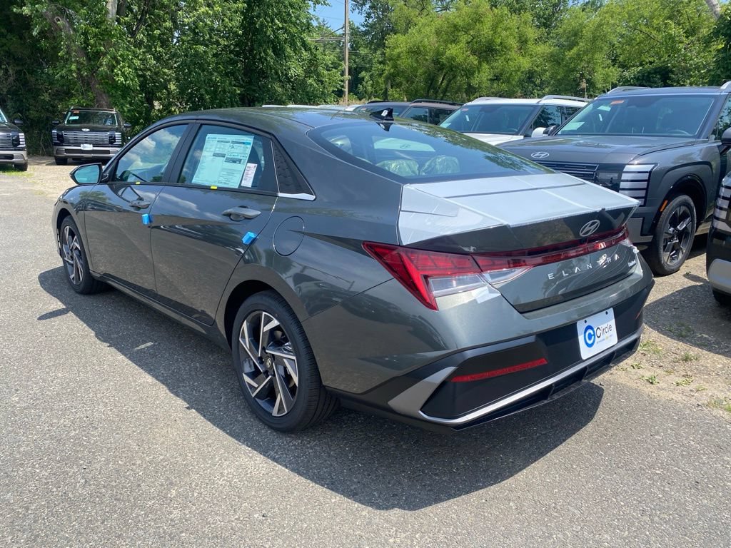 New 2026 Hyundai Elantra Limited FWD image 8
