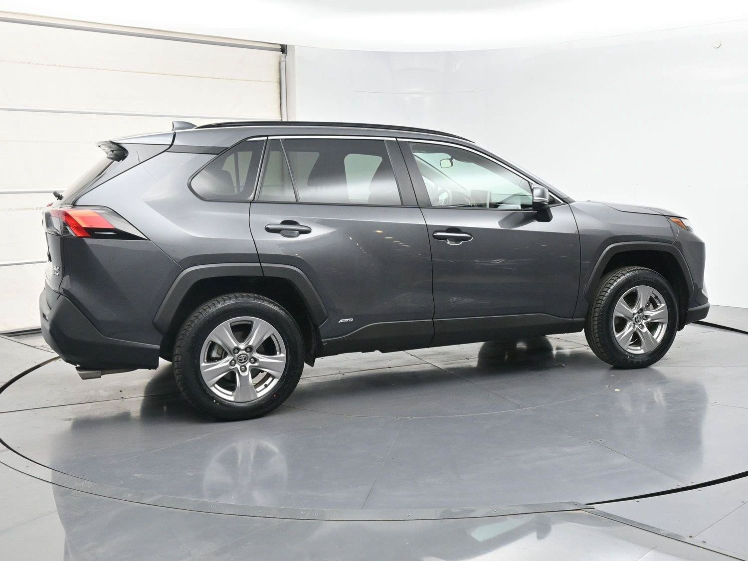 Used 2025 Toyota RAV4 XLE w/ Convenience Package AWD/4WD image 6