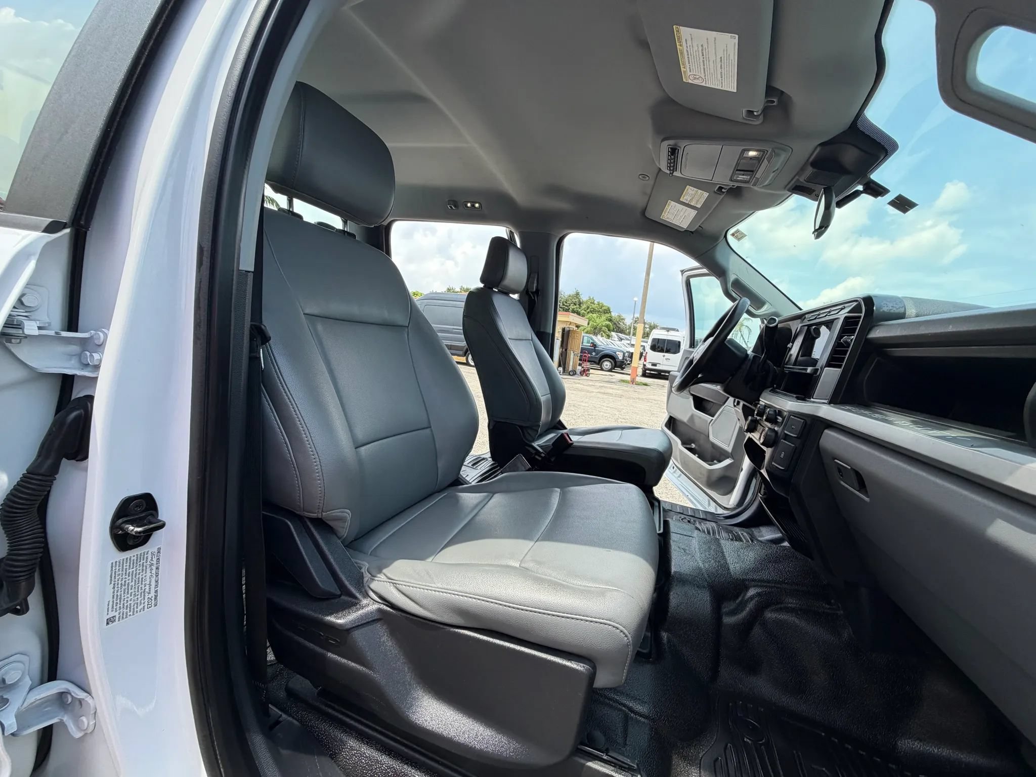 Used 2023 Ford F350 4x4 Crew Cab XL w/ XL Off-Road Package image 22