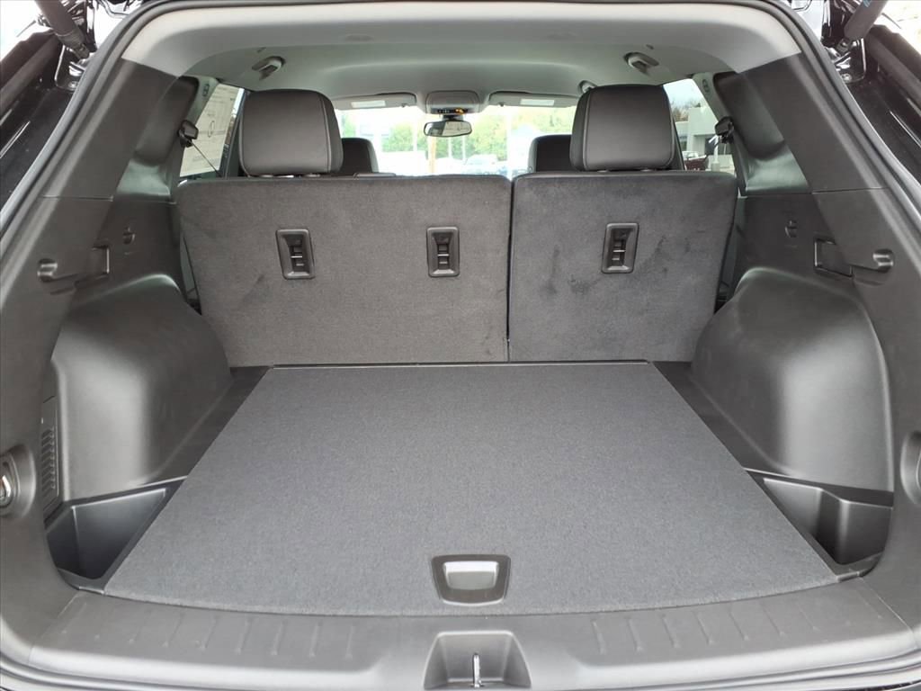 New 2025 Chevrolet Blazer LT w/ LPO, Black Grille Bar Package image 7