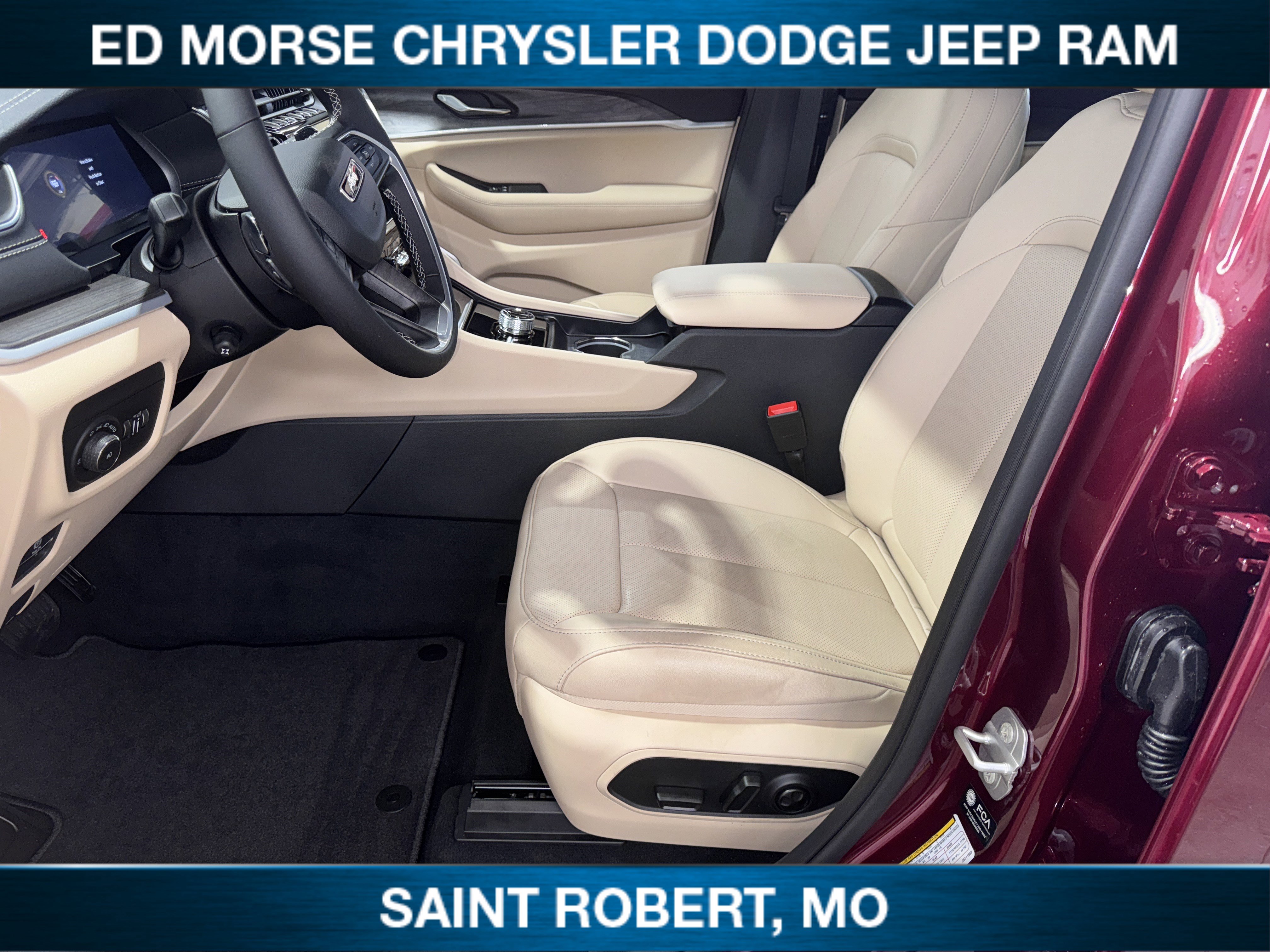 New 2025 Jeep Grand Cherokee L Limited w/ Luxury Tech Group II image 29