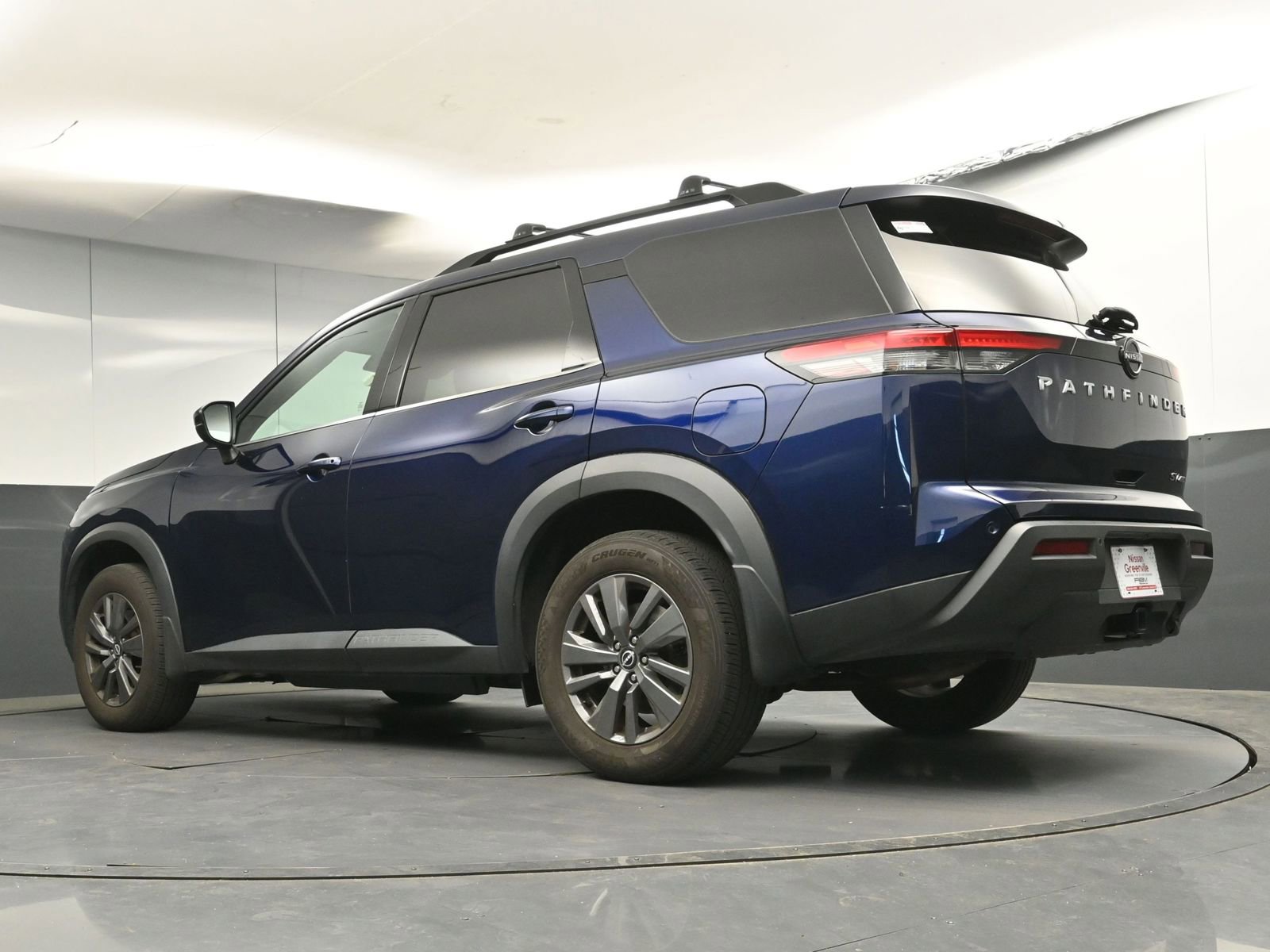 Used 2023 Nissan Pathfinder SV w/ SV Premium Package image 29