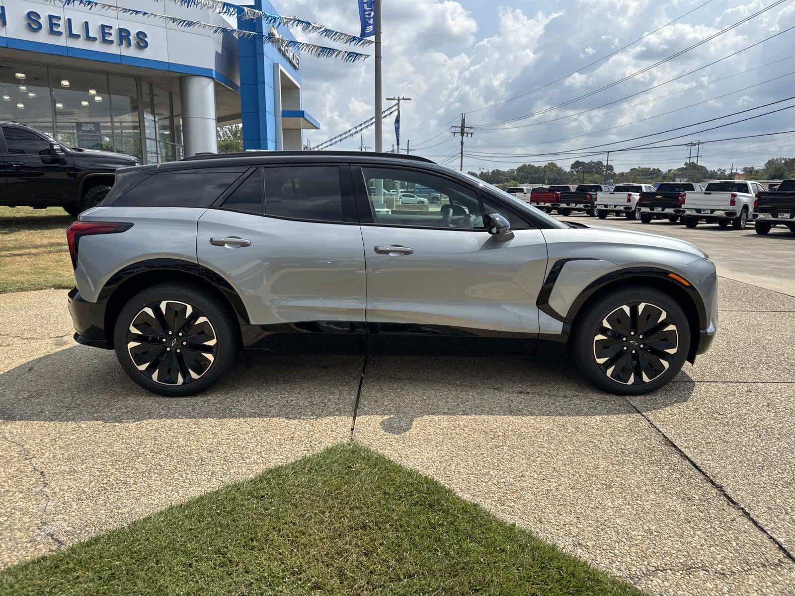 New 2026 Chevrolet Blazer EV RS FWD image 6