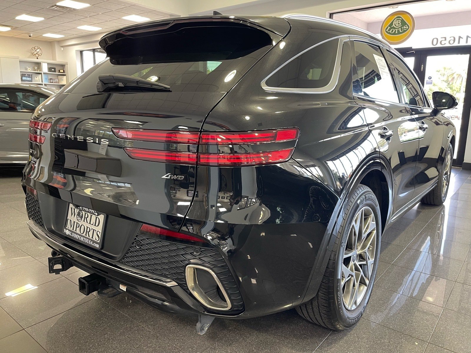 Used 2025 Genesis GV70 2.5T w/ Select Package AWD/4WD image 18