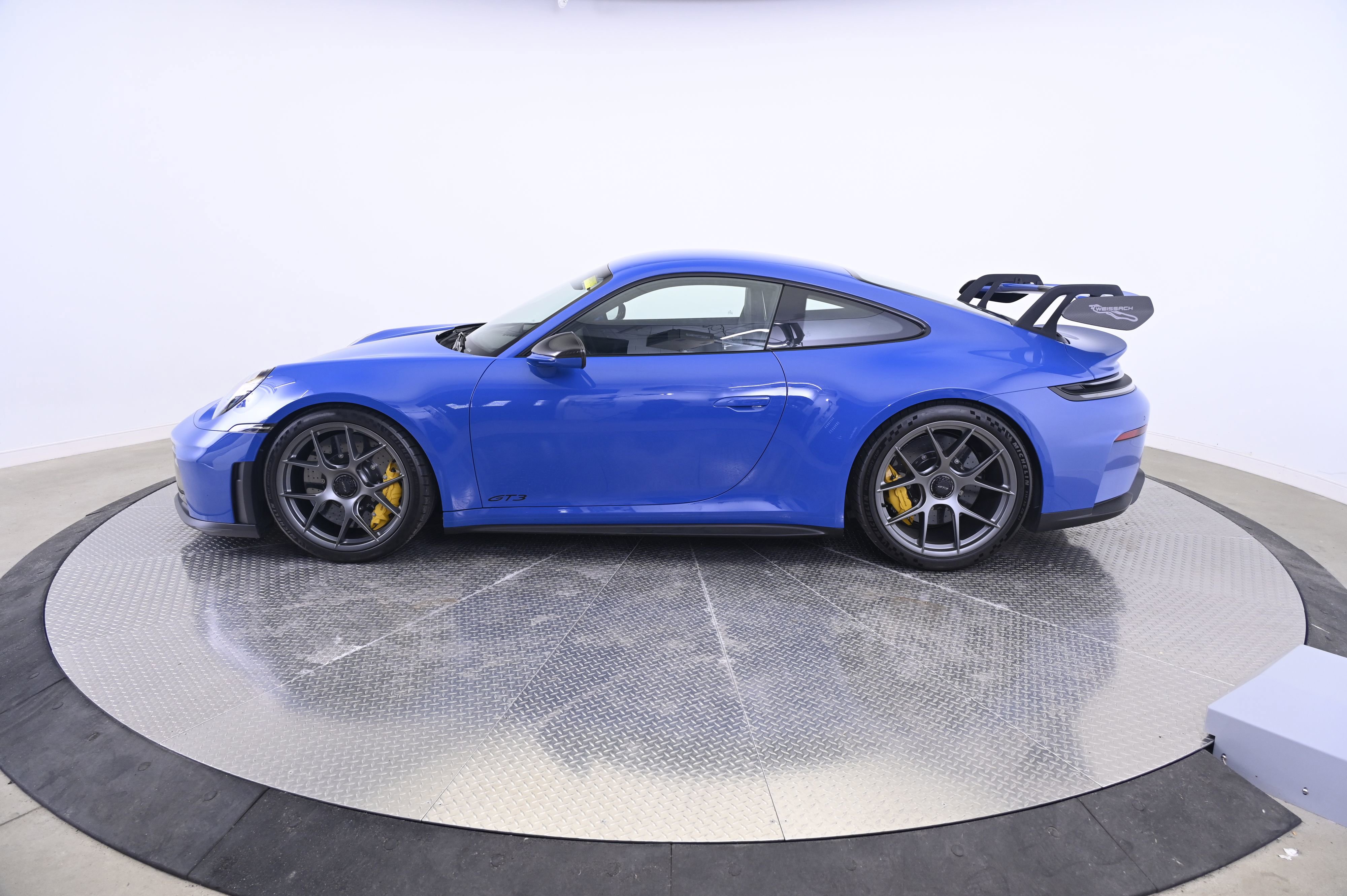 Certified 2025 Porsche 911 GT3 RWD image 2