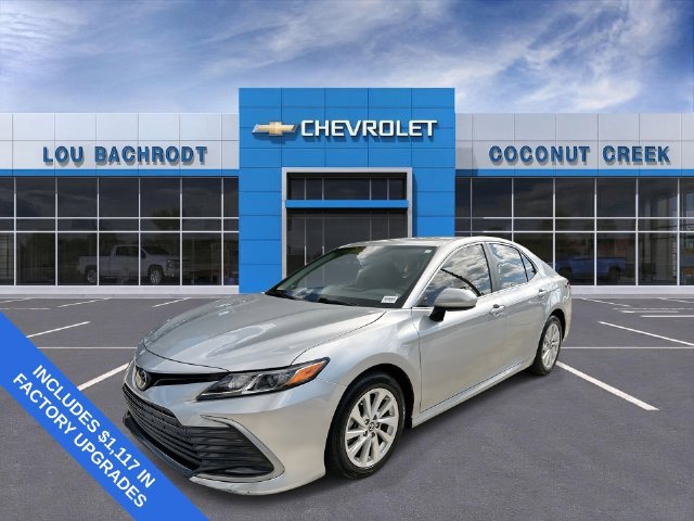 Used 2023 Toyota Camry LE FWD image 4