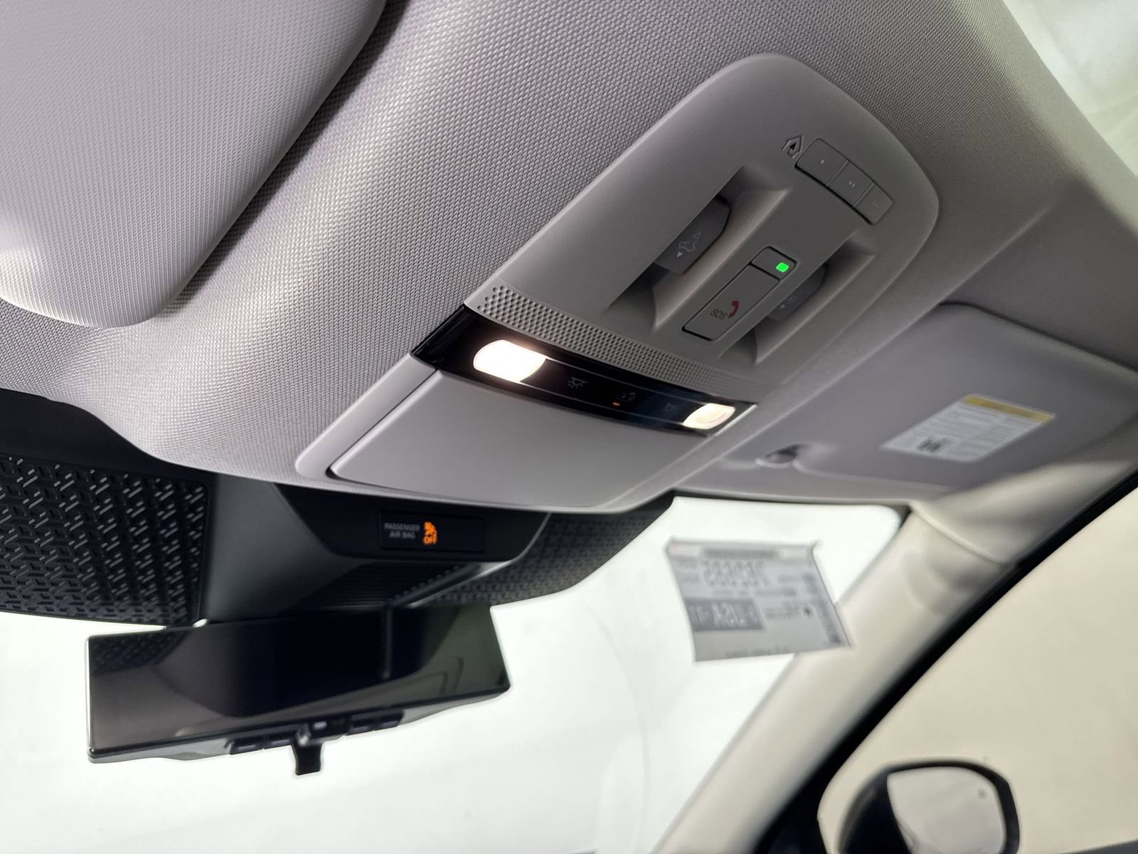 New 2025 Nissan Ariya Platinum image 11