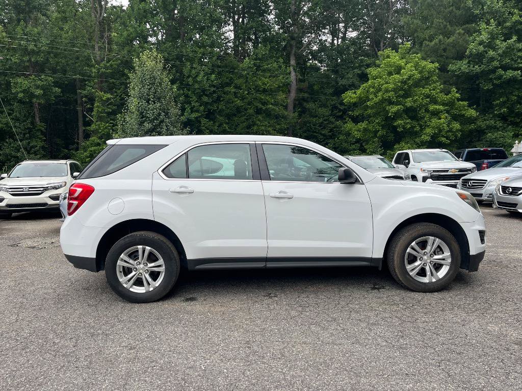 Used 2017 Chevrolet Equinox LS FWD image 10