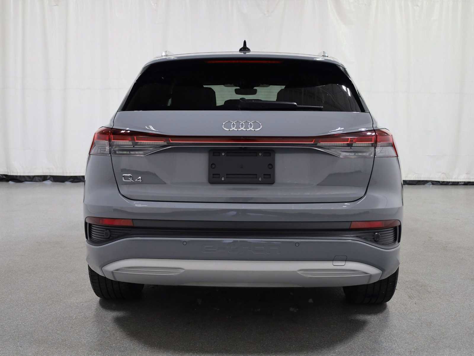Used 2023 Audi Q4 e-tron Premium Plus w/ Premium Plus RWD image 7