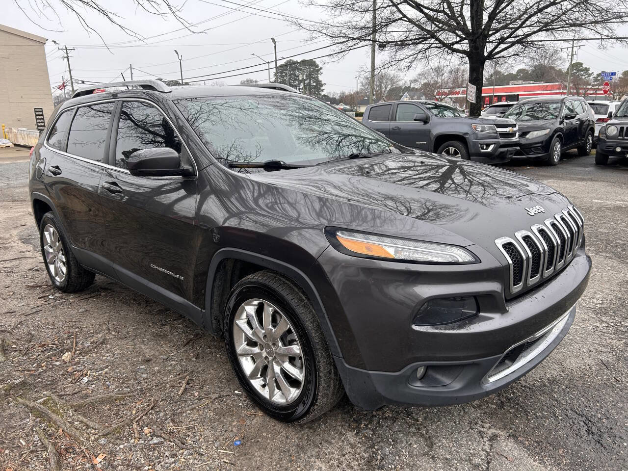Used 2014 Jeep Cherokee Limited w/ Trailer Tow Group FWD image 2
