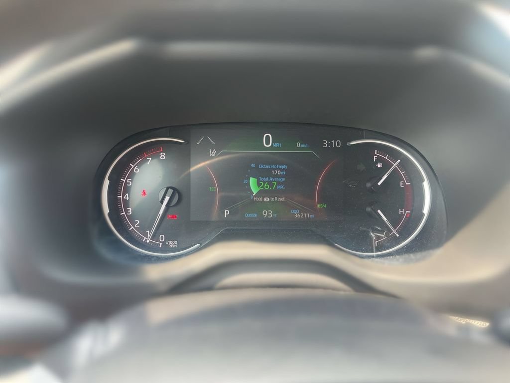 Used 2025 Toyota RAV4 XLE AWD/4WD image 13