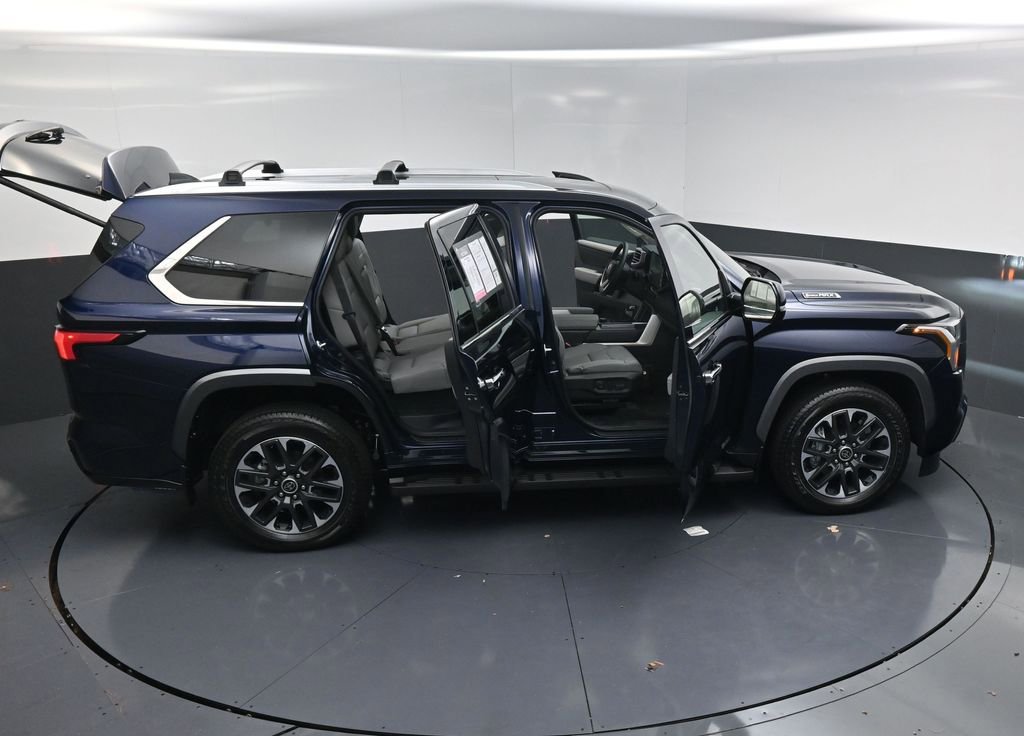 Used 2024 Toyota Sequoia Limited image 28