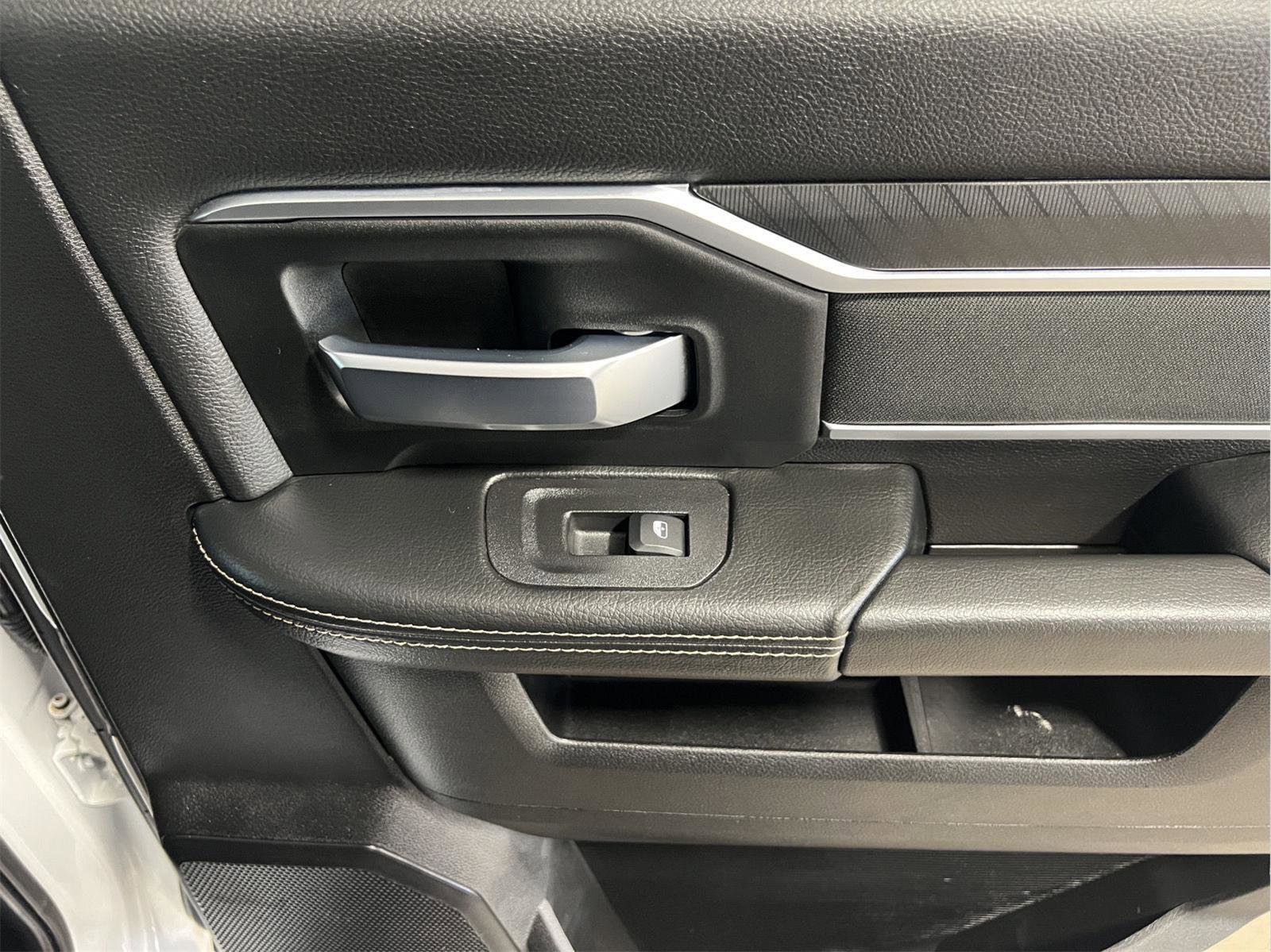 Used 2025 RAM 3500 Big Horn image 17