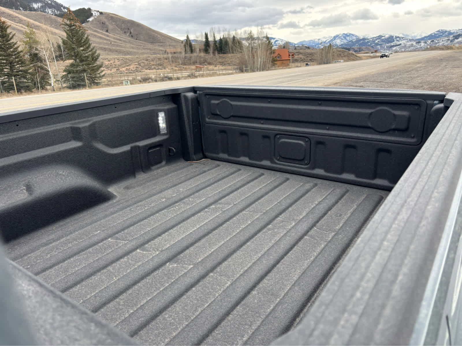 Used 2025 Jeep Gladiator Sport image 19