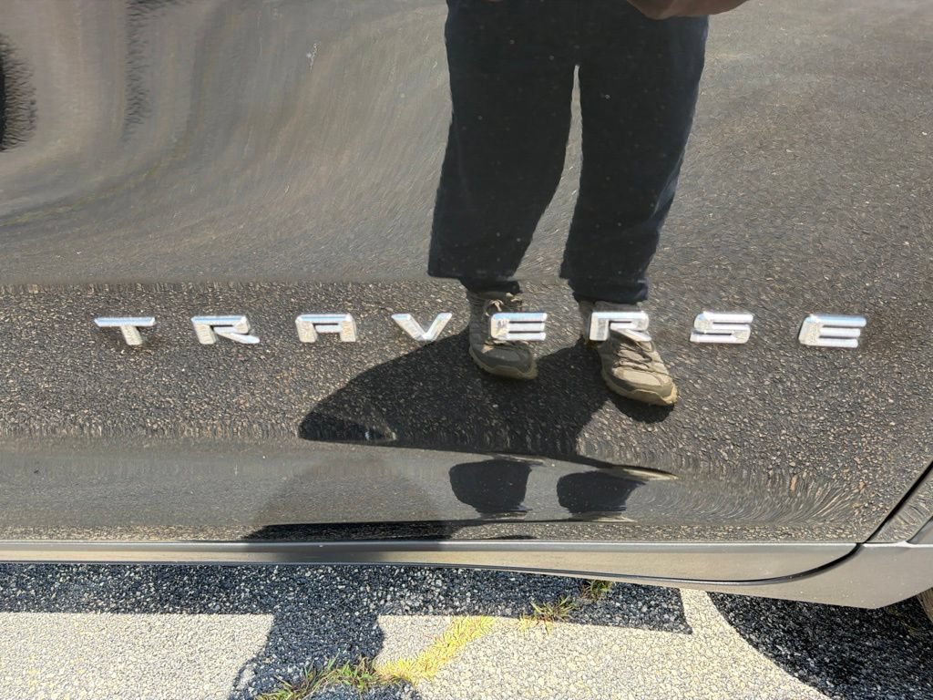 Certified 2025 Chevrolet Traverse LT AWD/4WD image 9