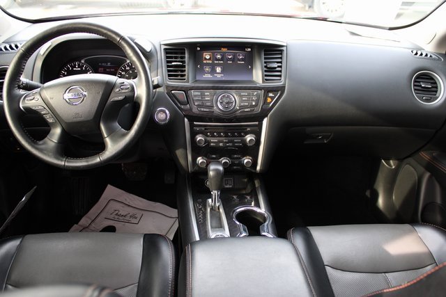 Used 2020 Nissan Pathfinder SL image 35