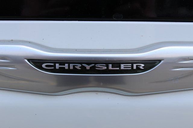 Used 2021 Chrysler Voyager LX image 23
