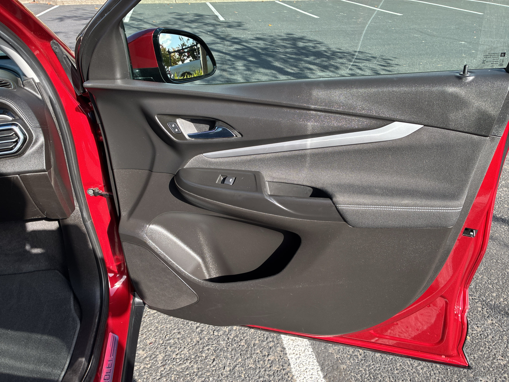 Used 2022 Chevrolet Bolt EUV LT FWD image 50