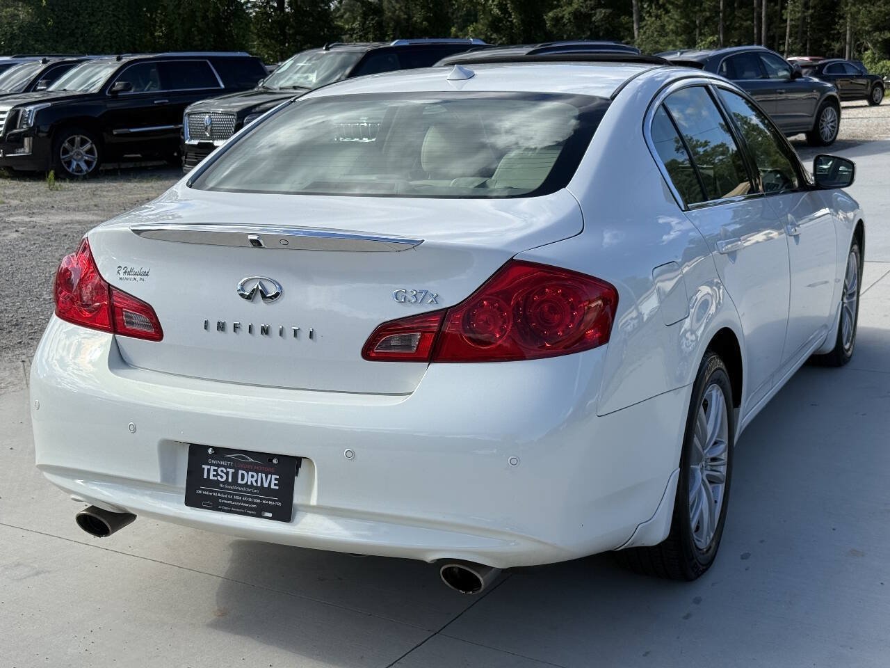 Used 2010 INFINITI G37 x Sedan w/ Premium Pkg AWD/4WD image 9