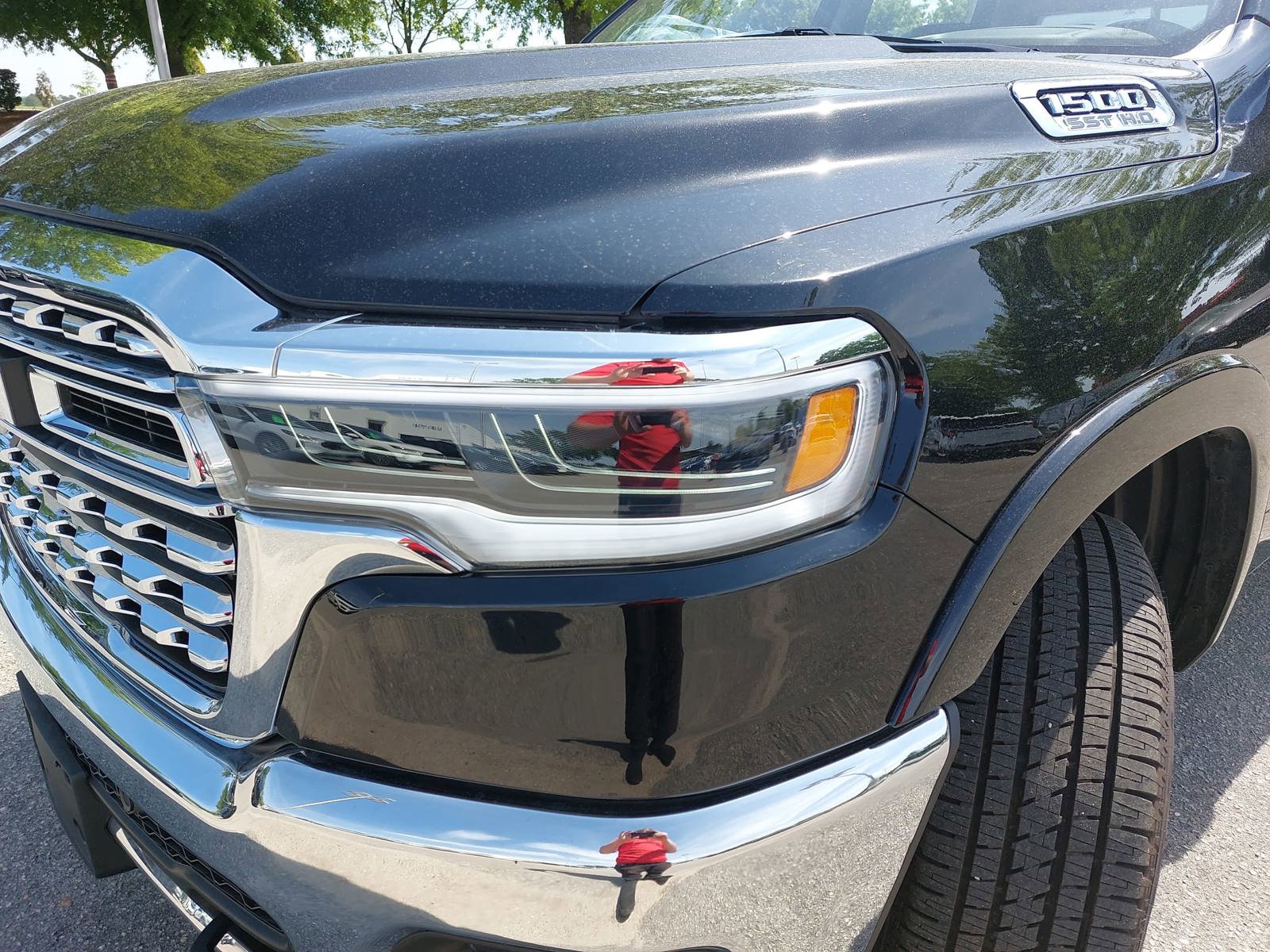 New 2025 RAM 1500 Limited AWD/4WD image 32