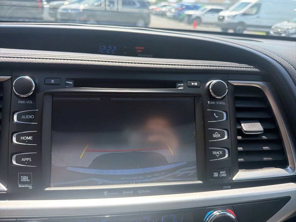 Used 2018 Toyota Highlander Limited AWD/4WD image 32