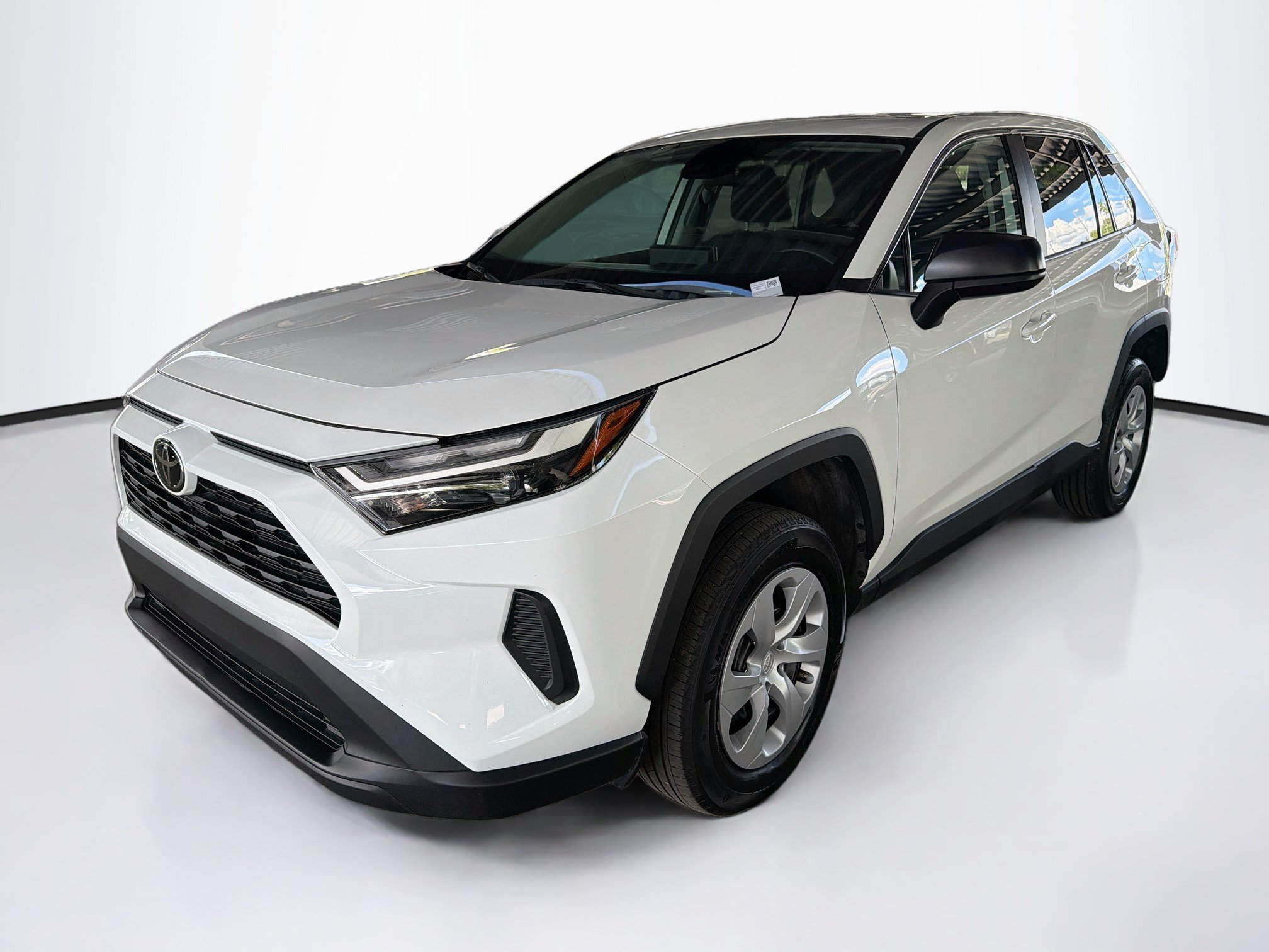 Used 2025 Toyota RAV4 LE AWD/4WD image 3
