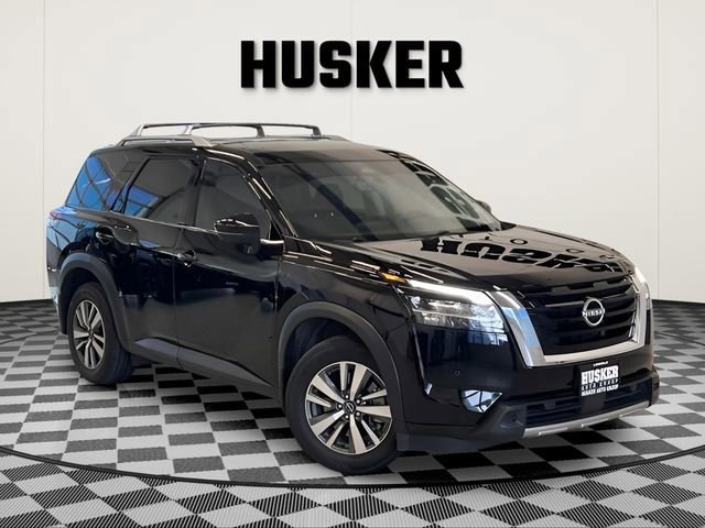 Used 2024 Nissan Pathfinder SL