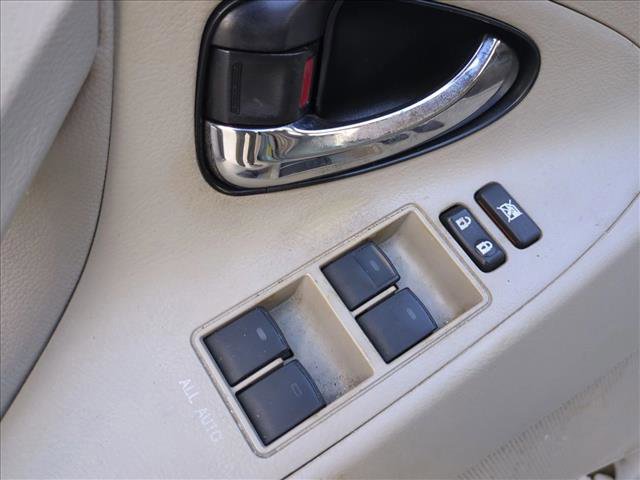 Used 2010 Toyota Camry LE image 12