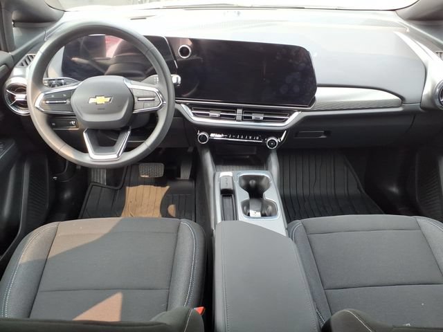 Used 2026 Chevrolet Equinox EV LT w/ LPO, All-Weather Mat Package FWD image 18