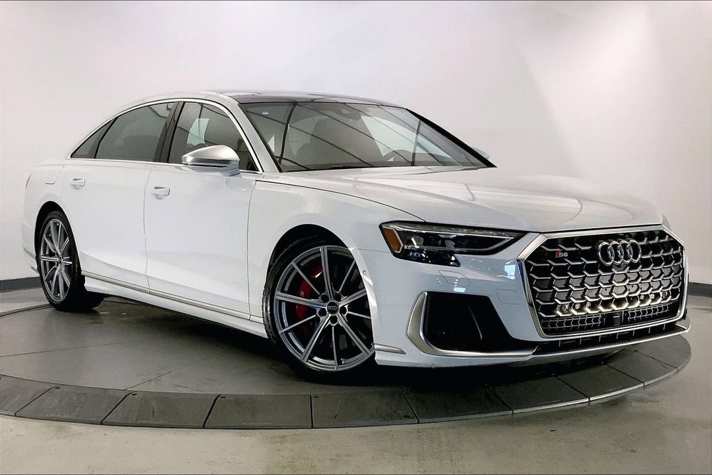 Used 2024 Audi S8 AWD/4WD image 33