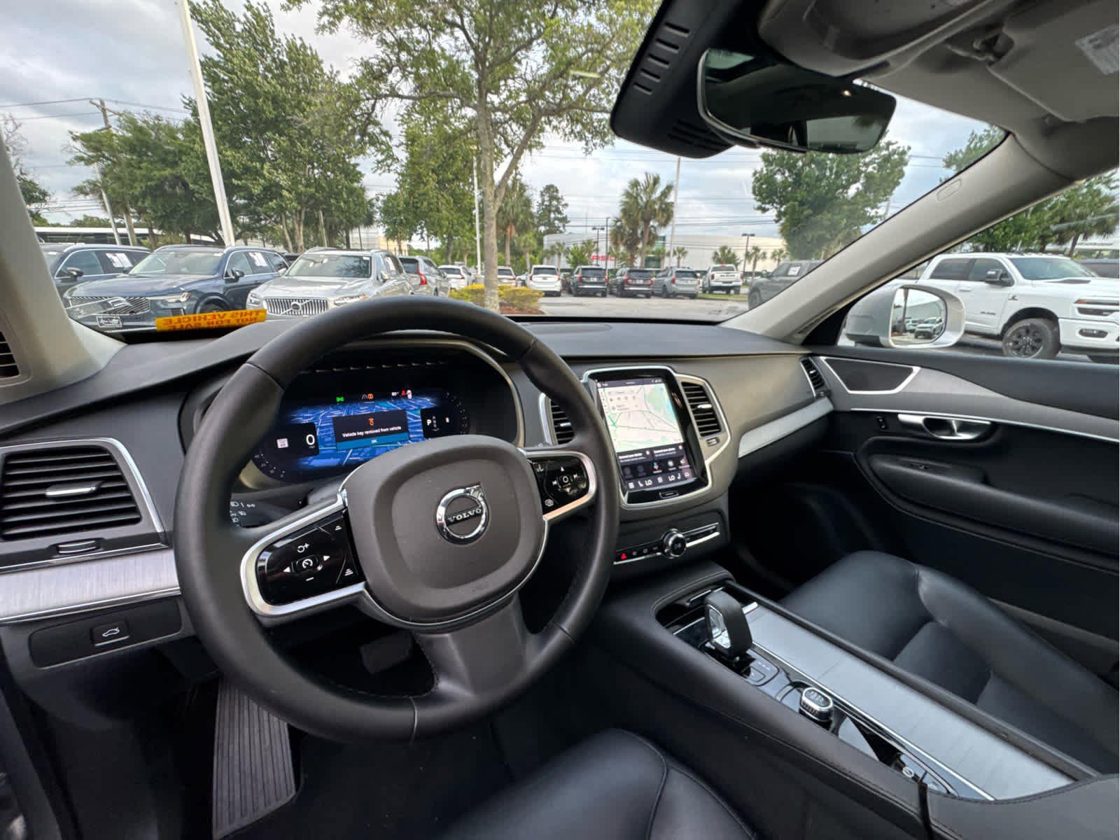 Certified 2025 Volvo XC90 B5 Core AWD/4WD image 36