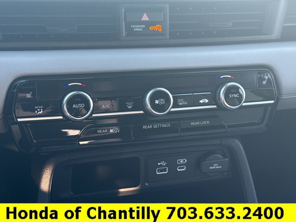 Certified 2025 Honda Pilot Touring image 16