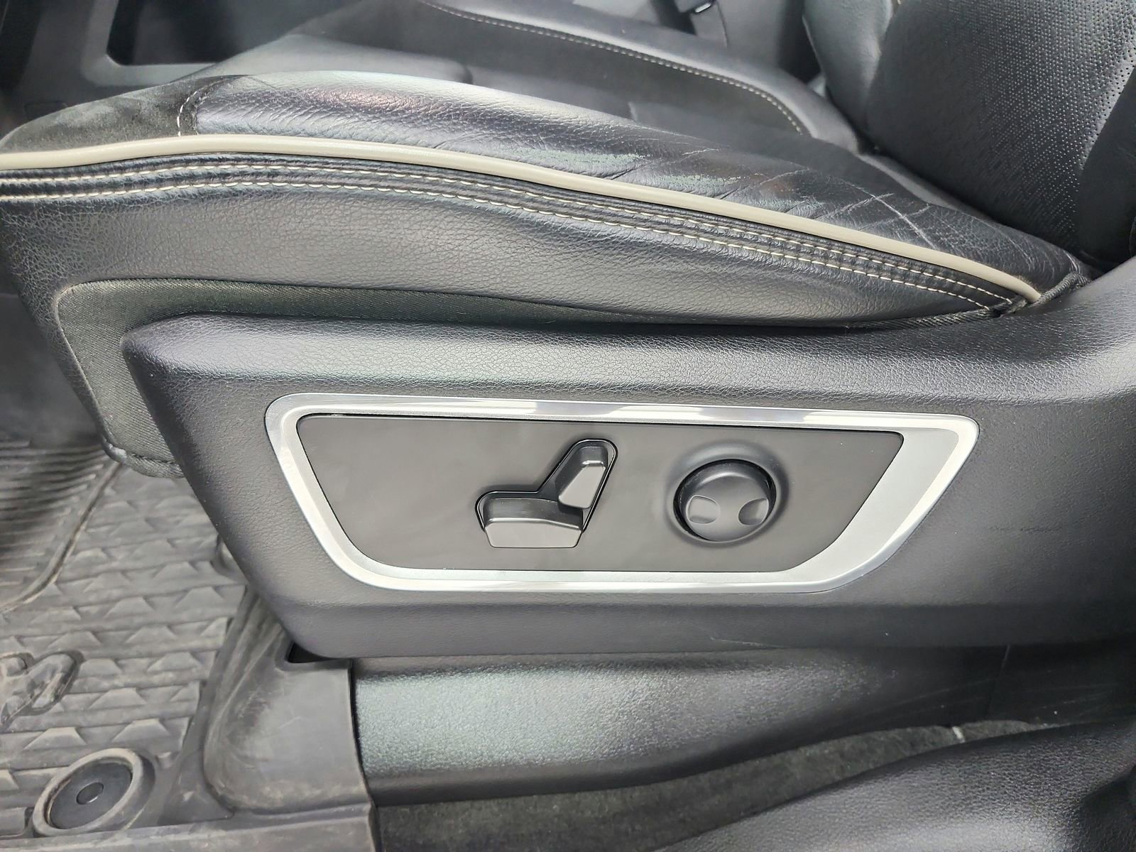 Used 2023 RAM 1500 Laramie AWD/4WD image 20