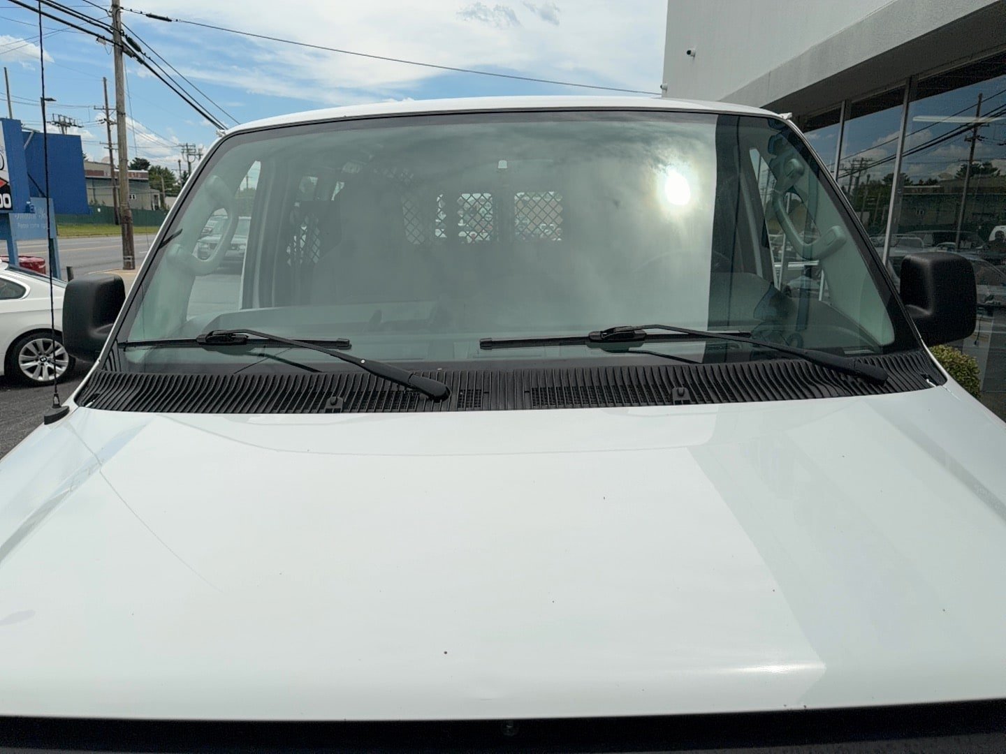Used 2014 Ford E-350 and Econoline 350 Extended Super Duty w/ Power Group RWD image 22