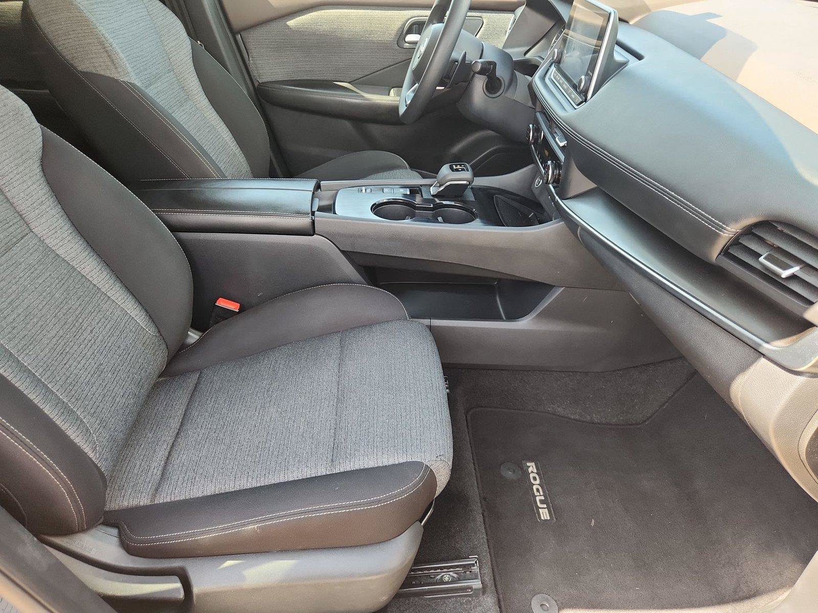 Used 2023 Nissan Rogue SV FWD image 26