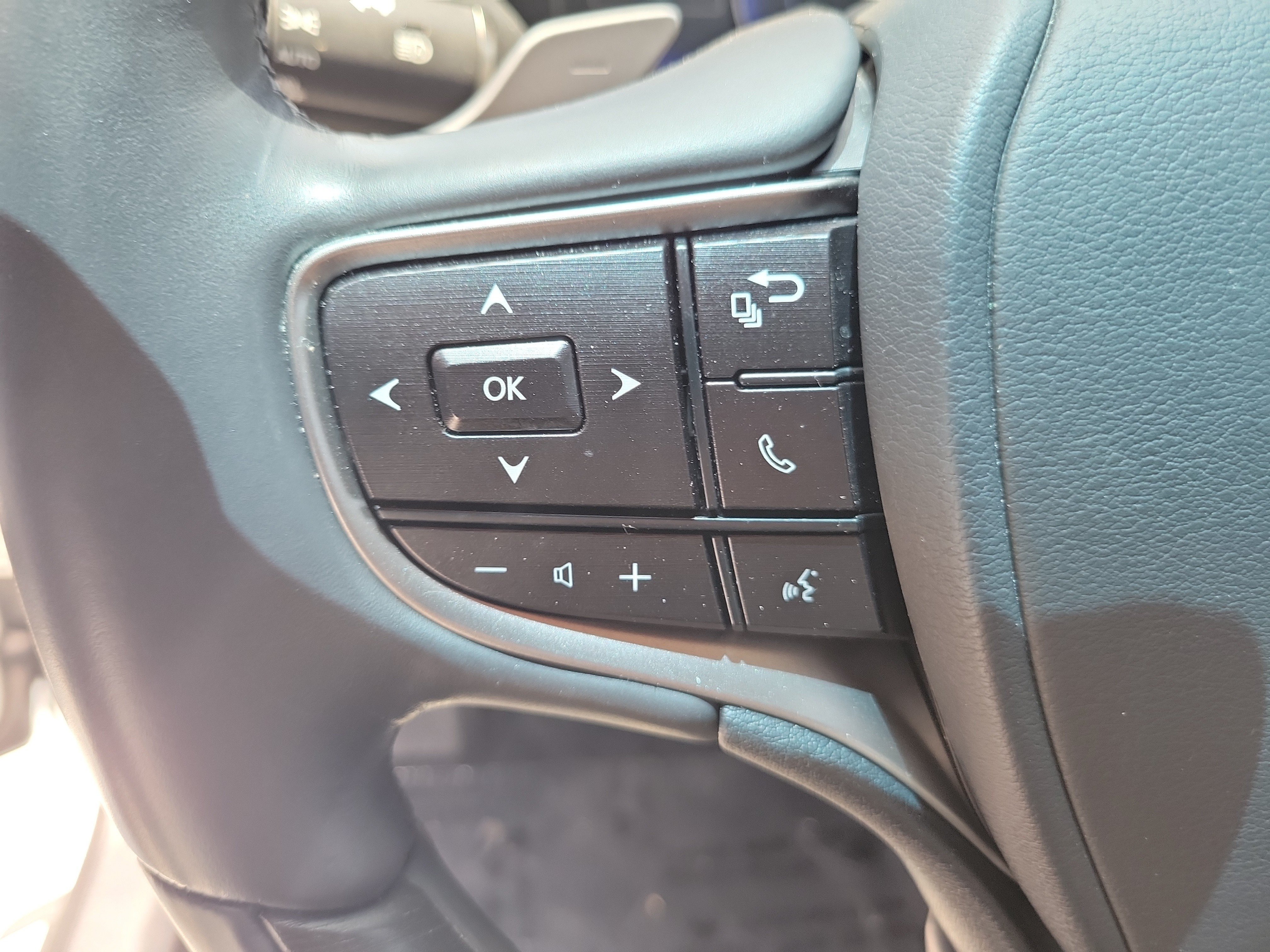 Certified 2024 Lexus ES 350 w/ Technology Package FWD image 27